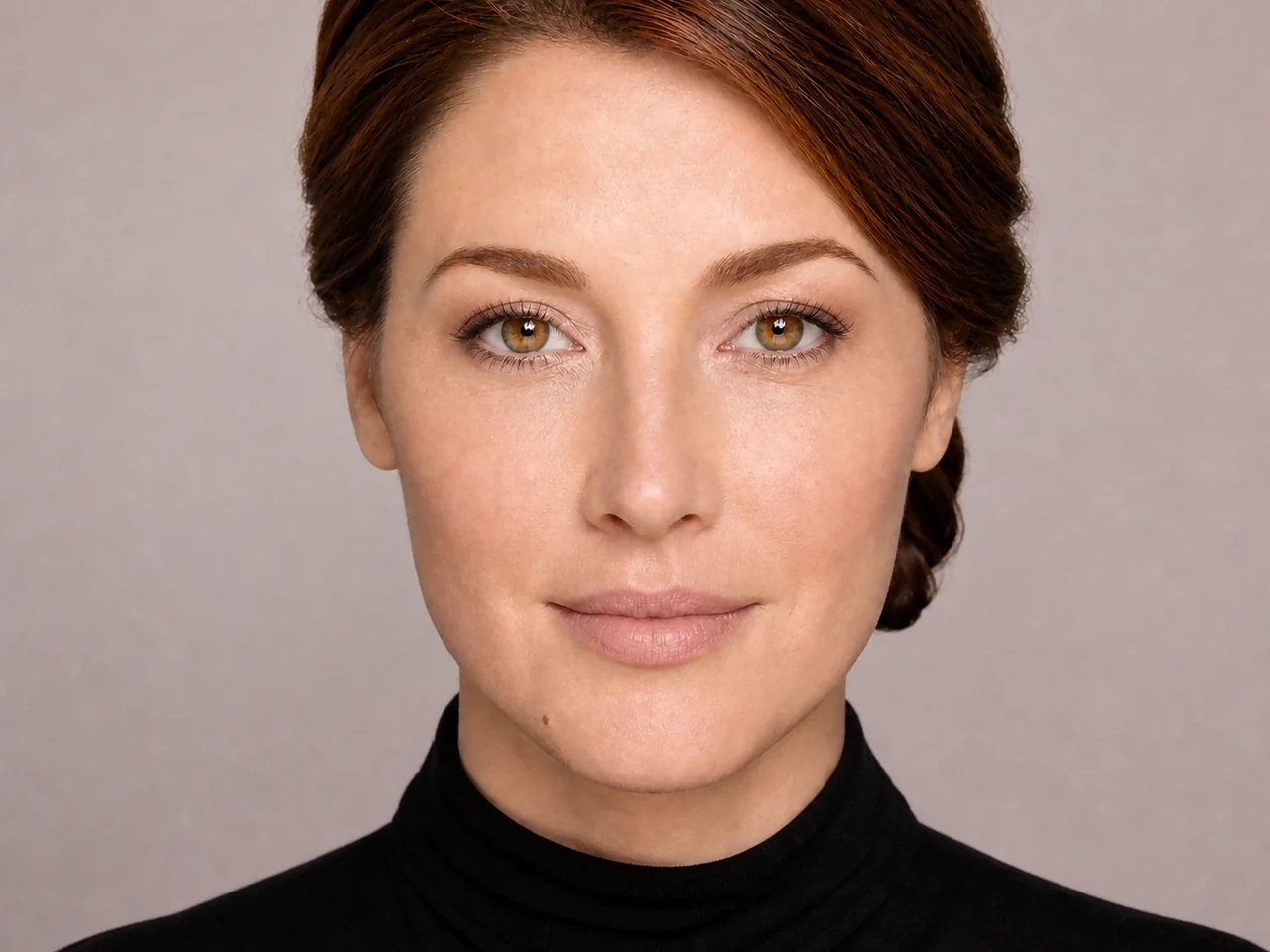 Step 7 of Balanced Eye Makeup for Close-Set Eyes, showing the center and outer lashes lift clear of the lid and remain individually separated.